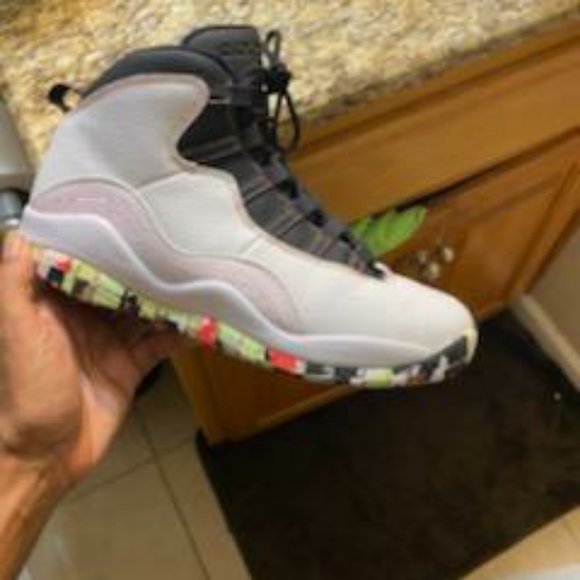 Shoes - Picture 5 of 7